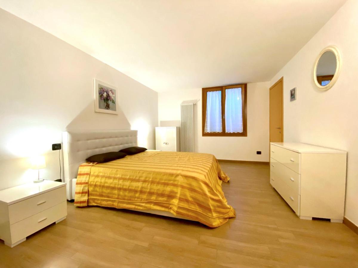 Family Fun Apartment Mezzegra Eksteriør bilde